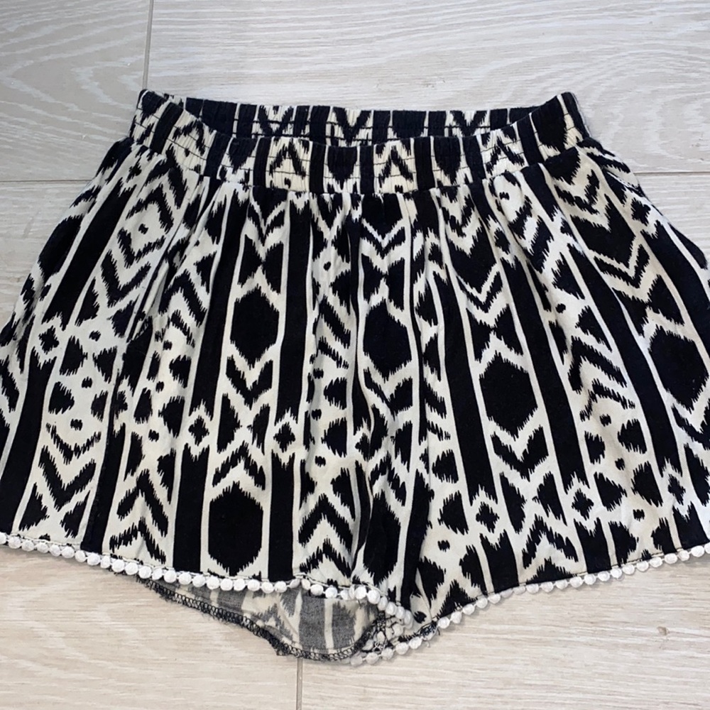 blacks and white aztec print shorts